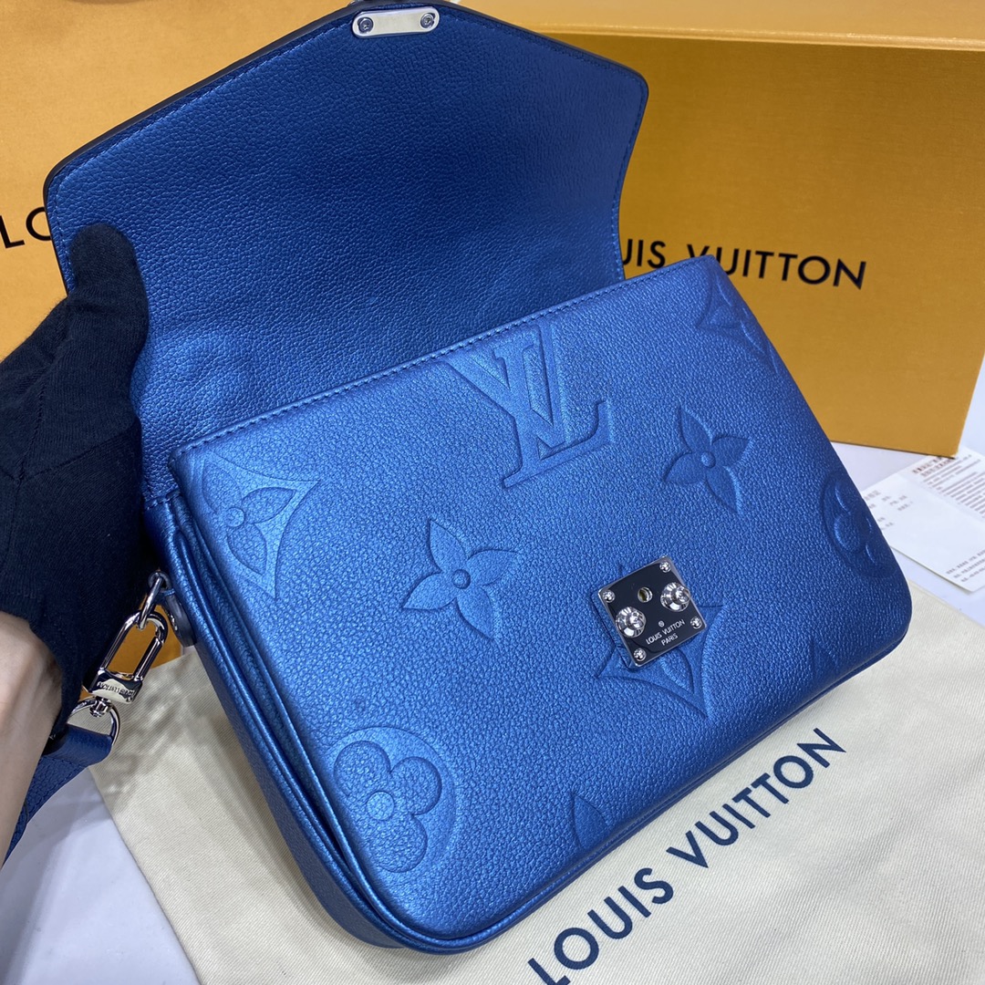 Louis Vuitton POCHETTE METIS Handbag Embossed Grained M59211 Navy Nacre